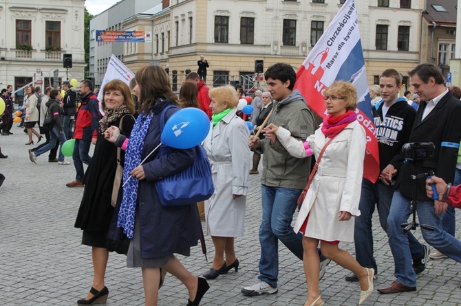 Cieszyn - Rodzinny Polonez przed Marszem dla Życia i Rodziny