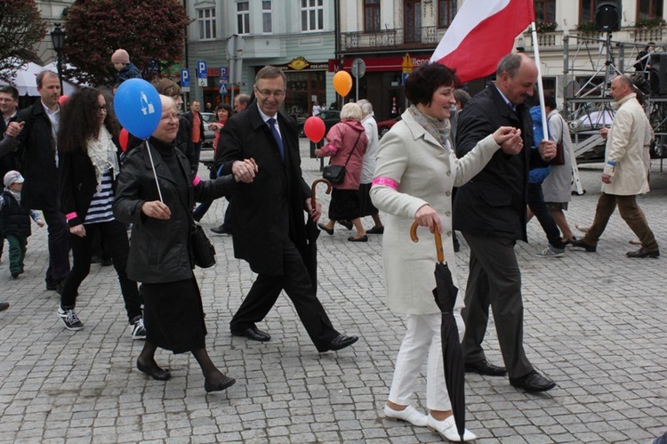 Cieszyn - Rodzinny Polonez przed Marszem dla Życia i Rodziny