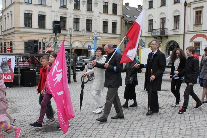 Cieszyn - Rodzinny Polonez przed Marszem dla Życia i Rodziny