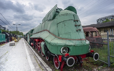  Niemiecki parowóz Pm3. Opływowe lokomotywy były rzadkością. Nie dawały dużych oszczędności, utrudniały za to dostęp do urządzeń