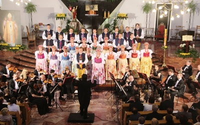 W koncercie poświęconym św. Janowi Pawłowi II wystąpił zespół "Śląsk"
