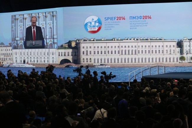 Biznes zostawia Putina