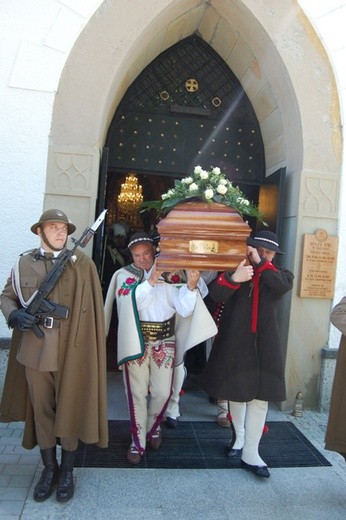 Ostatnie pożegnanie ks. Tadeusza Juchasa cz.1