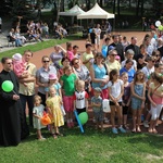 Uczestnicy marszu pro-life u salezjanów w Oświęcimiu