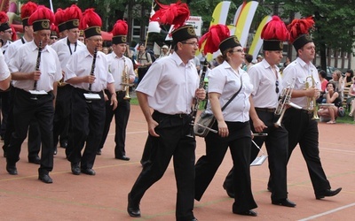 Uczestnicy marszu pro-life u salezjanów w Oświęcimiu