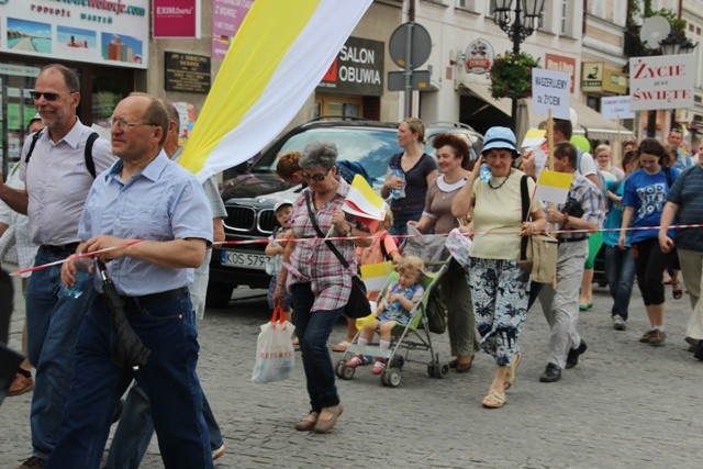 Przez Oświęcim szli dla życia i rodziny - cz. 2.