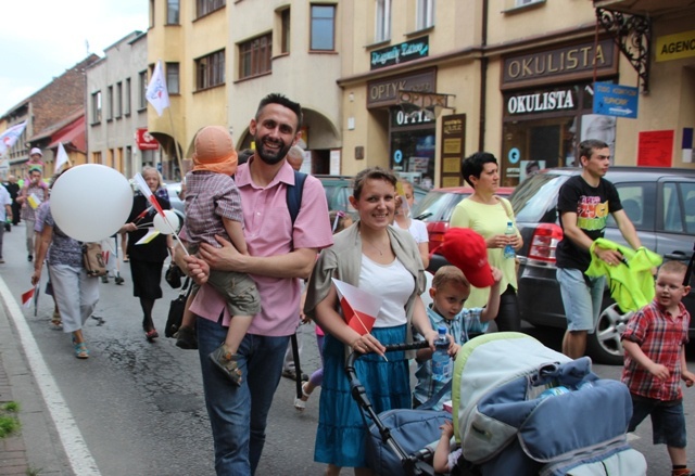 Przez Oświęcim szli dla życia i rodziny - cz. 2.