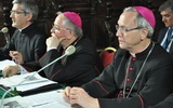 Bp Piotr Libera przewodniczył IV sesji plenarnej, w której wzięło udział ponad 200 duchownych i świeckich uczestników 43. synodu płockiego