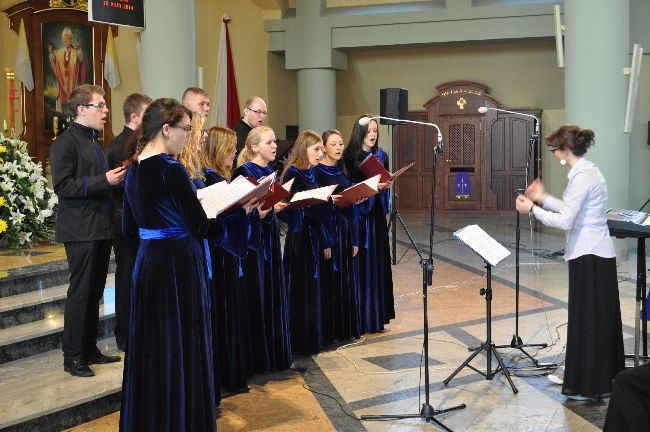 Koncert pieśni maryjnej w Ciechanowie