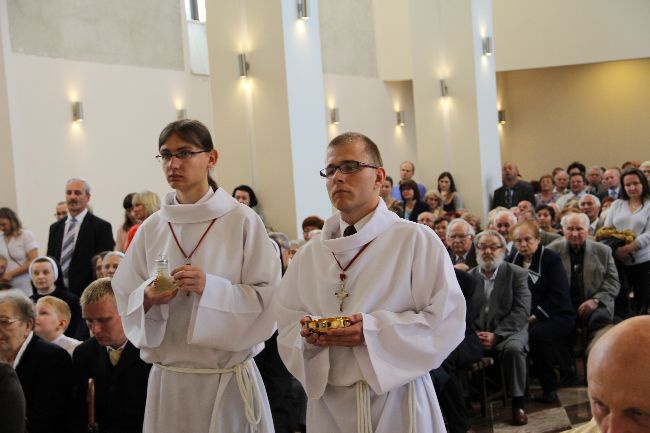 Poświęcenie górnego kościoła MB Szkaplerznej w Tarnowie