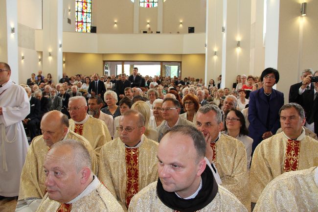 Poświęcenie górnego kościoła MB Szkaplerznej w Tarnowie