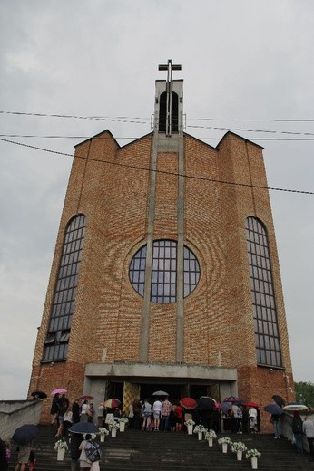 Poświęcenie górnego kościoła MB Szkaplerznej w Tarnowie