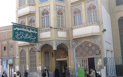 Muzułmanie przetłumaczyli katechizm na perski  