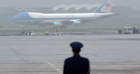 Air Force One wylądował w Warszawie