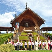 Ubiegłoroczne spotkanie rodzin przy ołtarzu papieskim 