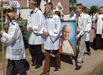 Jan Paweł II patronuje nie tylko naszej kaplicy, ale całej wsi – mówią z dumą mieszkańcy wsi