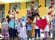 Jaś Pociecha poprzez zabawę przedstawił dzieciom i rodzicom przesłanie płynące z Biblii