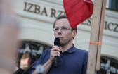 Manifestacja solidarności ze skazanymi za przerwanie wykładu prof. Zygmunta Baumana