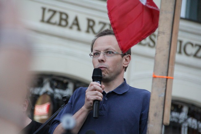 Manifestacja solidarności ze skazanymi za przerwanie wykładu prof. Zygmunta Baumana