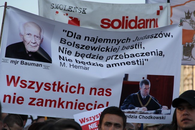 Manifestacja solidarności ze skazanymi za przerwanie wykładu prof. Zygmunta Baumana