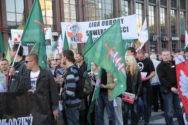 Manifestacja solidarności ze skazanymi za przerwanie wykładu prof. Zygmunta Baumana