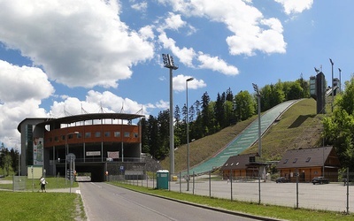 Klub Małysza i Żyły bez sponsora
