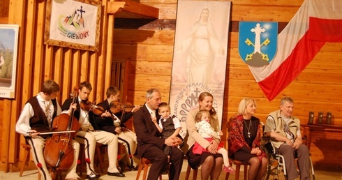Obrady w kościele