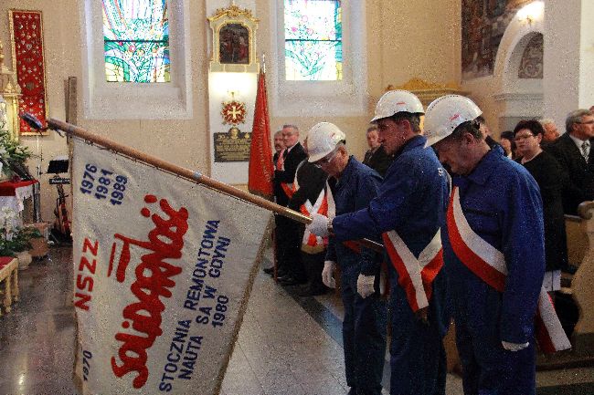 Poświęcenie dzwonnicy Ksiądz Jerzy w Rumi