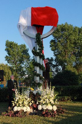 Poświęcenie dzwonnicy Ksiądz Jerzy w Rumi