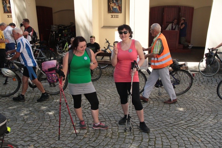 Piechurzy i rowerzyści