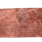 Miedziana tabliczka znaleziona na trumnie bp. Andrzeja Pruskiego zmarłego w 1759 r.