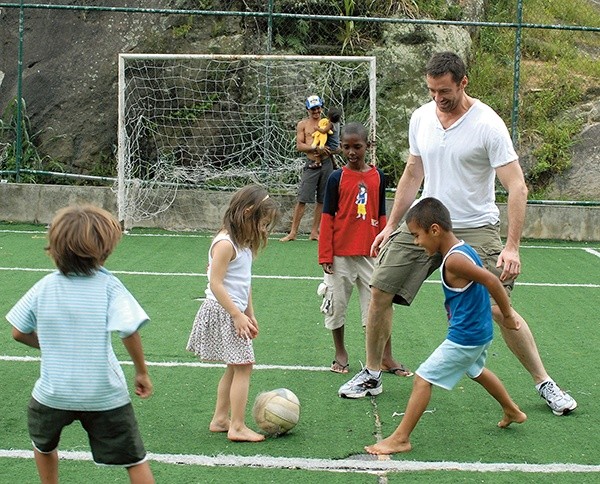 W Brazylii już małe dzieci uczą się piłkarskiej techniki. Dlatego wszyscy brazylijscy piłkarze  mają ją opanowaną do perfekcji