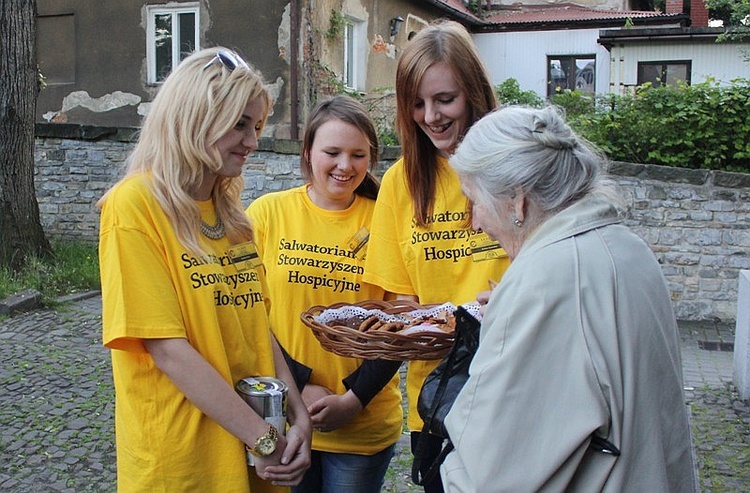 Koncert i ciastka dla budowy hospicjum