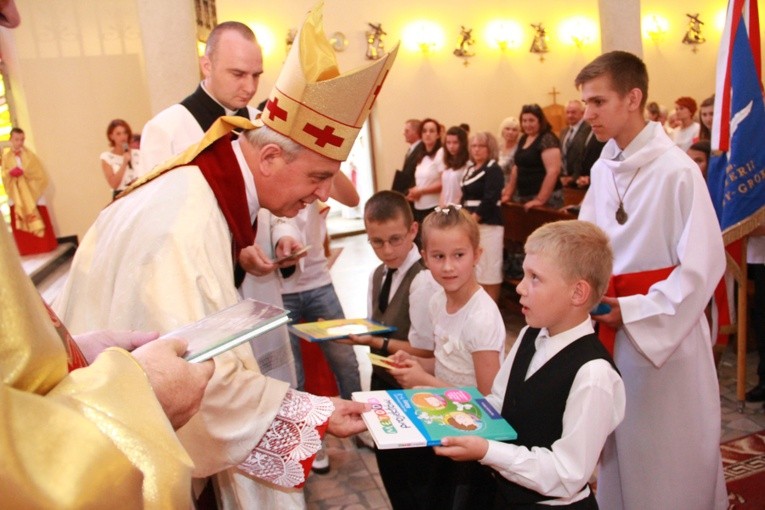 Stulecie szkoły w Kiełkowie