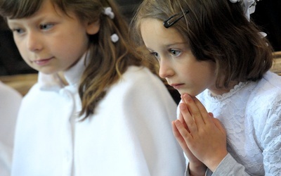 Z Maryją przed Eucharystycznym Panem