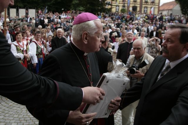 Ogłoszenie bazyliki mniejszej w Legnickim Polu