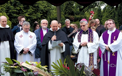 Andrzej Dziewit został pochowany 2 czerwca na cmentarzu osobowickim we Wrocławiu