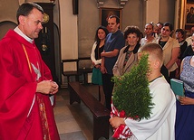 W uroczystość Zesłania Ducha Świętego o święte powołania zakonne, kapłańskie i małżeńskie modliliśmy się w parafii w Kozłowie Szlacheckim