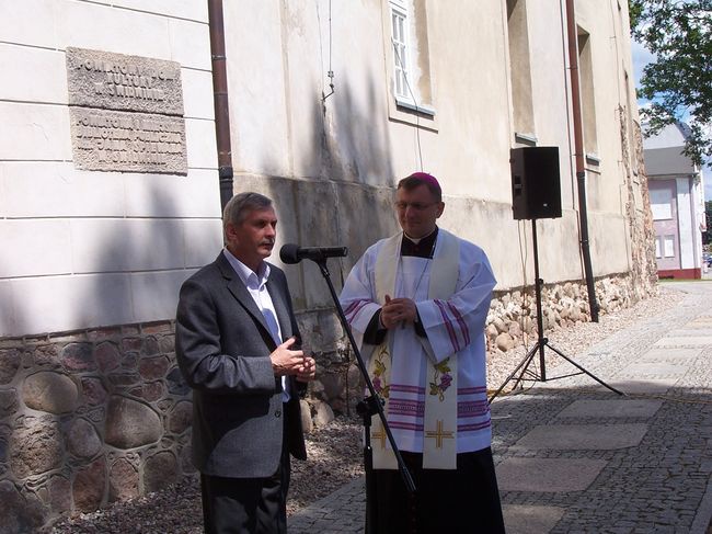 Tablica Wojtyły w Świdwinie