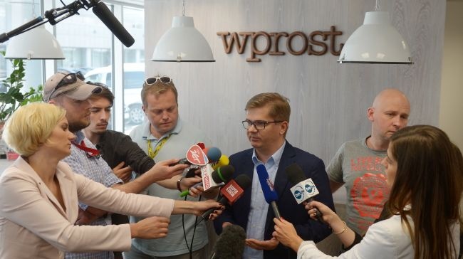 Gdyby "Wprost" wydało taśmy - złamałoby prawo