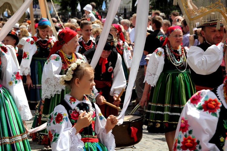 Procesja Bożego Ciała w Łowiczu - cz. 1