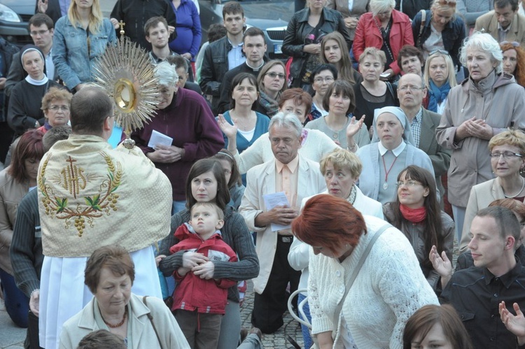 Koncert uwielbienia - adoracja