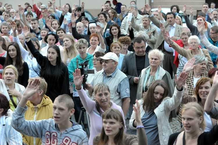 Koncert uwielbienia - po adoracji