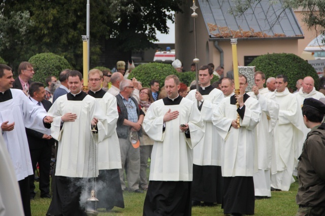 25. lecie koronacji obrazu Matki Bożej Cierpliwie Słuchającej - Msza (cześć I)