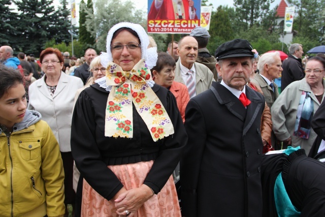 25. lecie koronacji obrazu Matki Bożej Cierpliwie Słuchającej - Msza (cześć I)