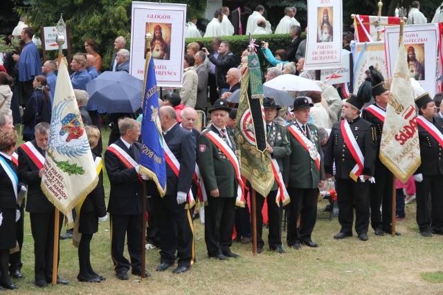 25. lecie koronacji obrazu Matki Bożej Cierpliwie Słuchającej - Msza (cześć I)