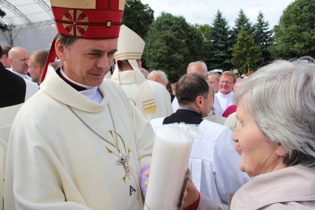 25. lecie koronacji obrazu Matki Bożej Cierpliwie Słuchającej - Msza (cześć II)