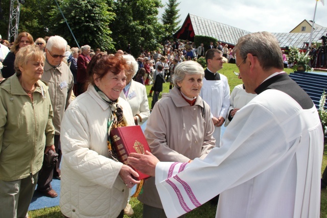 25. lecie koronacji obrazu Matki Bożej Cierpliwie Słuchającej - Msza (cześć II)