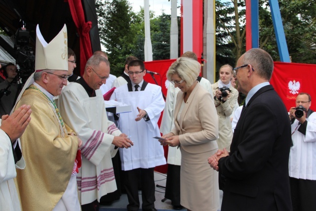 25. lecie koronacji obrazu Matki Bożej Cierpliwie Słuchającej - Msza (cześć II)