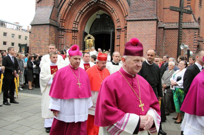 Koronacja ikony Matki Bożej w Gliwicach cz. 2